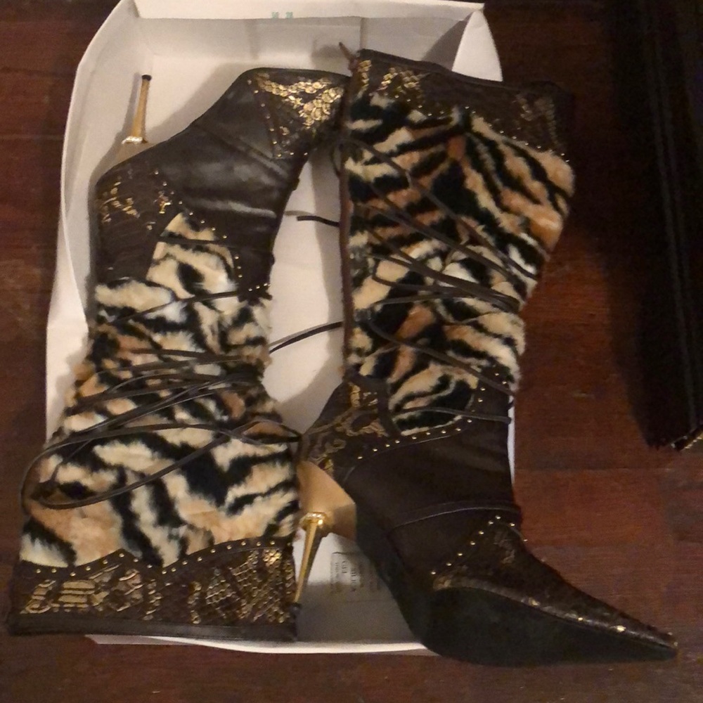Leopard boots